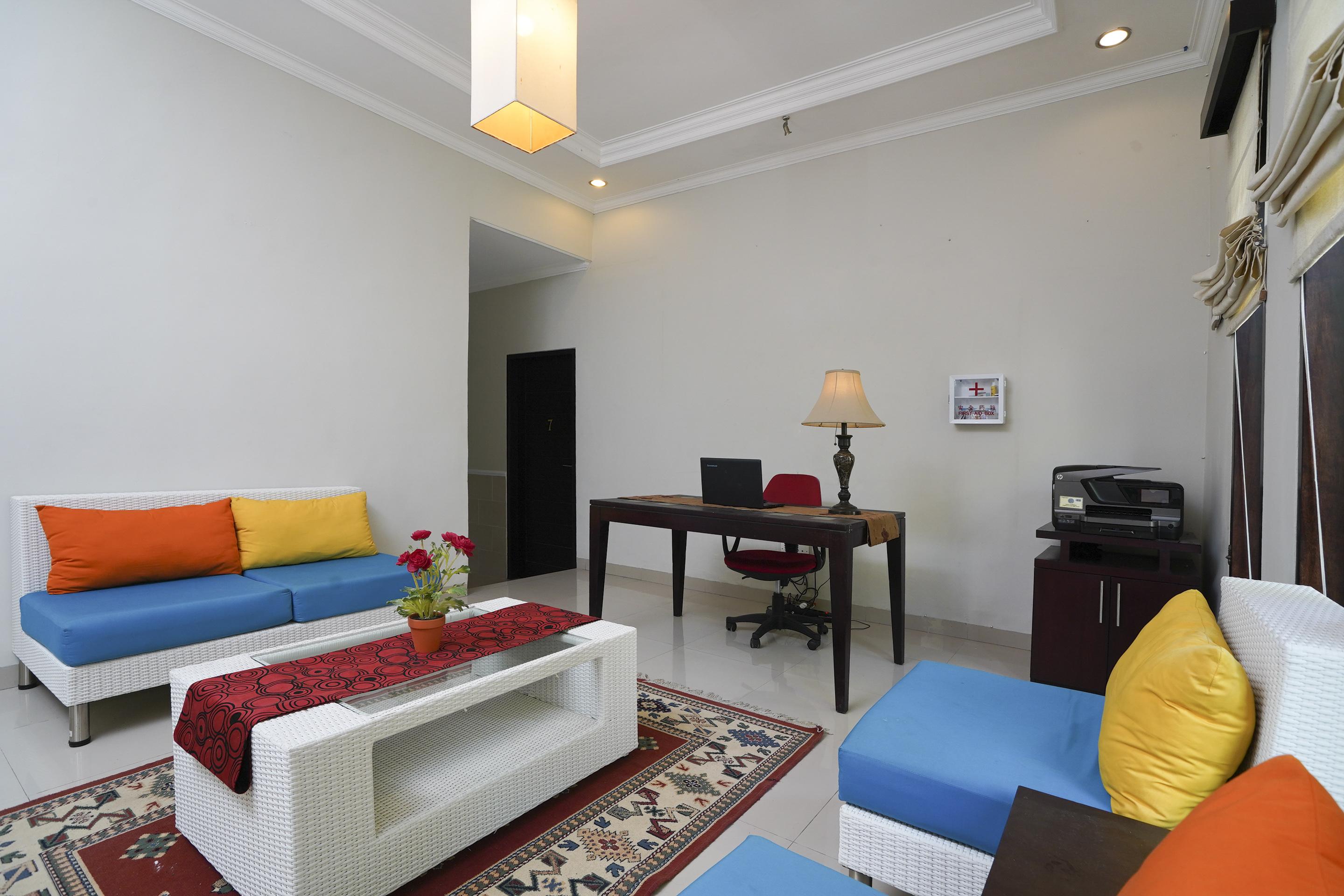OYO 2321 Griya Shanti Homestay Ketewel Luaran gambar